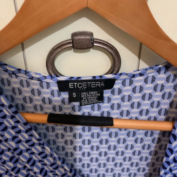 Top - Picture 2 of 2